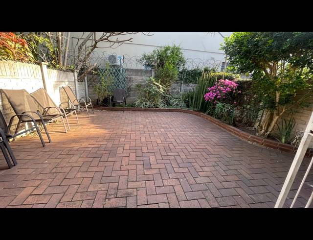 3 BEDROOM APARTMENT FOR SALE IN ESSENWOOD